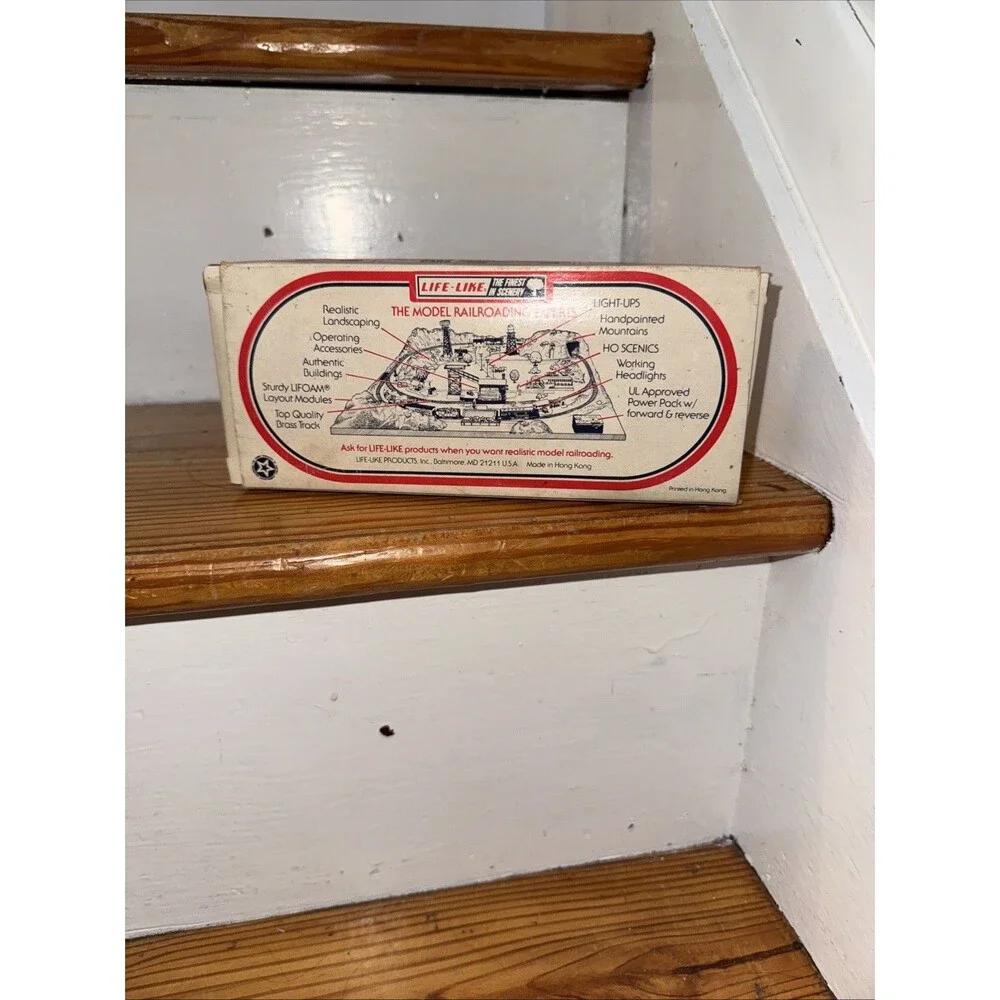 Vintage Life-Like Orange HO Reefer Box Car #8502 Santa Fe